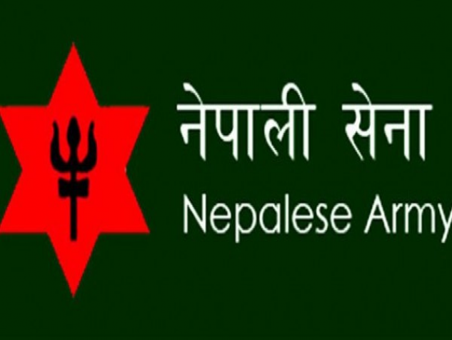 गोसाइकुण्ड जाने क्रममा विरामी परेकी महिलाको सेनाले गर्यो उद्धार