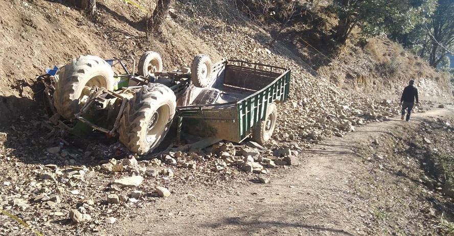 रुकुम (पूर्व)मा ट्र्याक्टर दुर्घटना हुँदा दुई जनाको मृत्यु