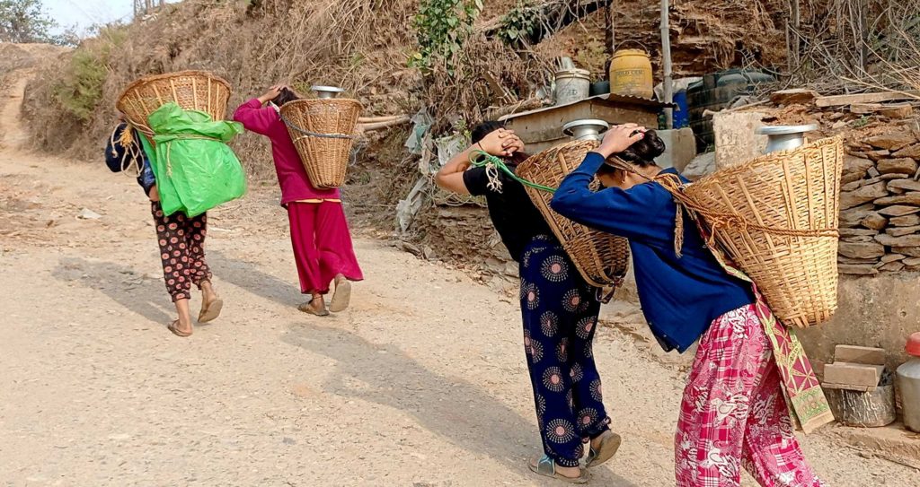 पहिरोले पाइप बगायो, कालीकोट सदरमुकाममा खानेपानी अभाव