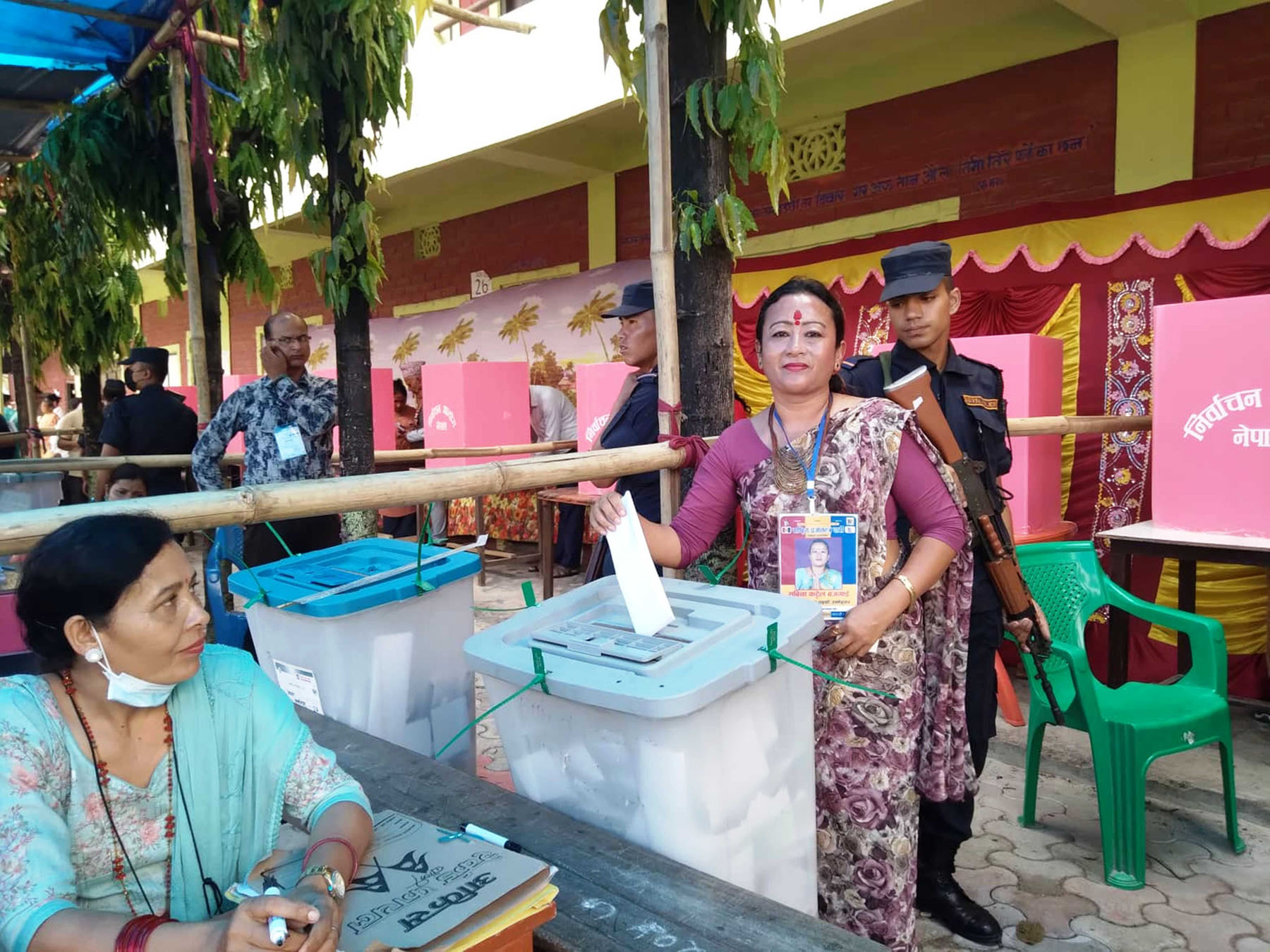 १२ बजेसम्म ३५ प्रतिशत मतदान : निर्वाचन आयोग