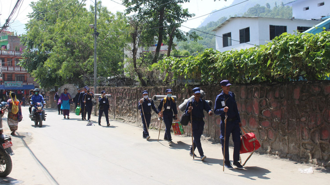 मतदानका लागि तीन दिन हिँड्नु पर्ने वाध्यता