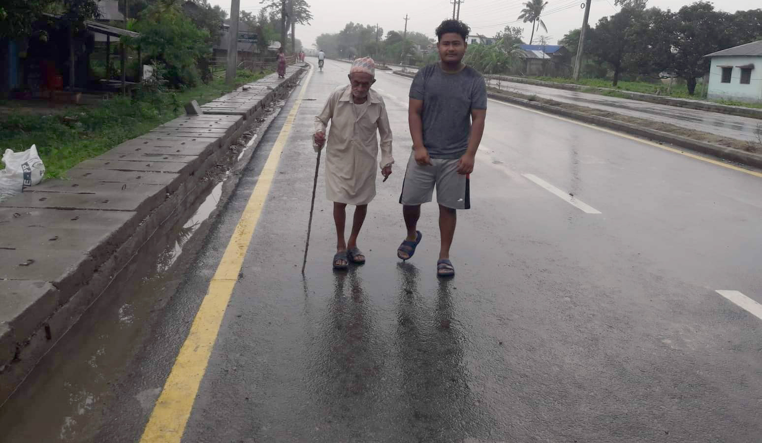 १०५ वर्षीय बखतबहादुर कार्कीले गरे मतदान