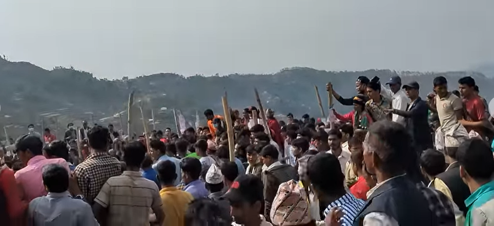 कर्णालीका सभामुख माथि हातपात