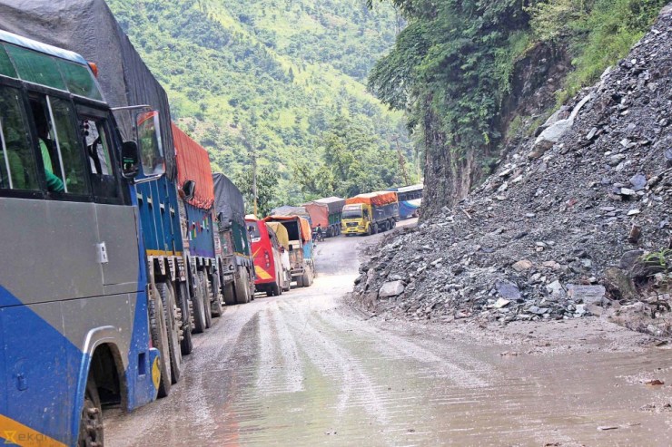 अवरुद्ध नारायणगढ–मुग्लिन सकड दुईतर्फी सञ्चालन