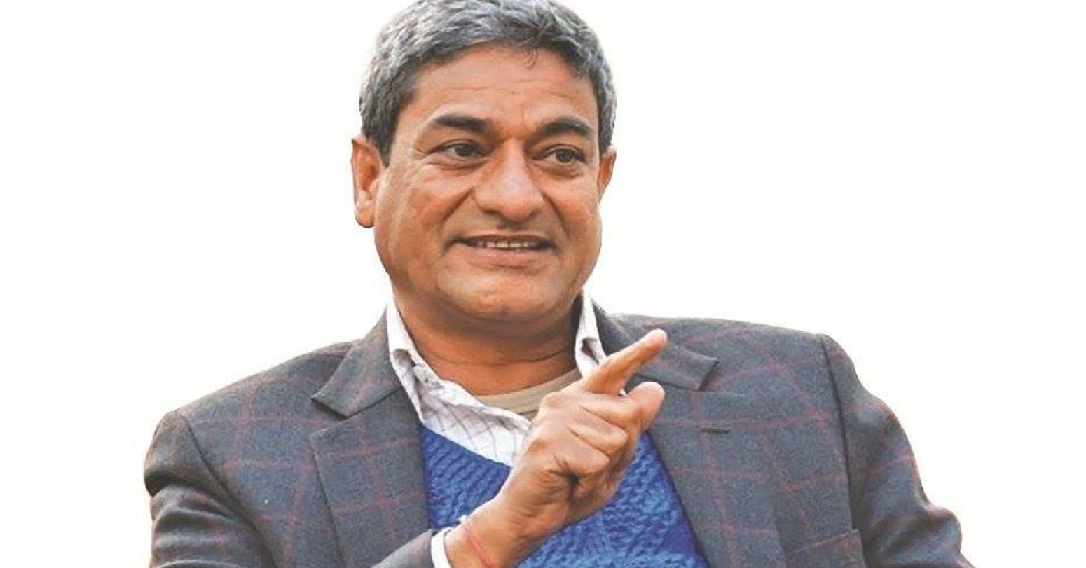 ओली महेन्द्रनगरमा झुटको खेती गरेर फर्किएः रमेश लेखक