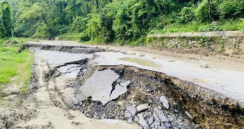 भासिएको सडक एकतर्फीमात्रै सञ्चालन