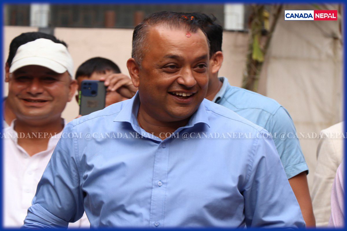 काठमाडौँ– ४ बाट उम्मेदवार बन्न गगन थापाले दिए आवेदन