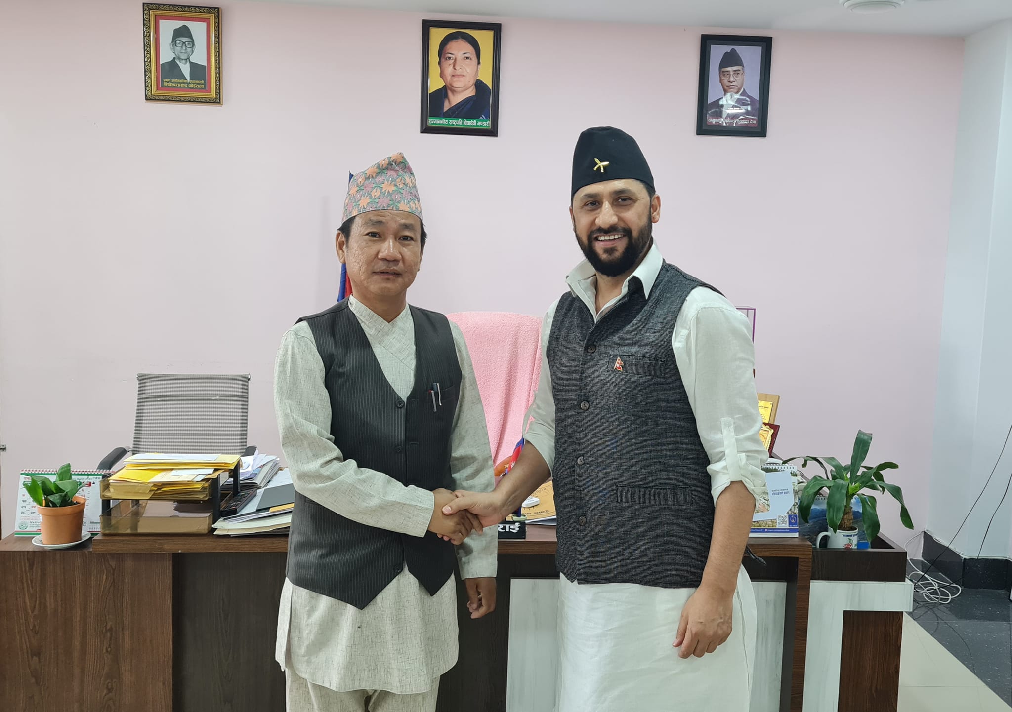 धरान पुगेर रविले भेटे हर्कलाई