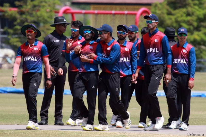 केन्यासँग एकदिवसीय खेल खेल्दै नेपाली क्रिकेट टोली