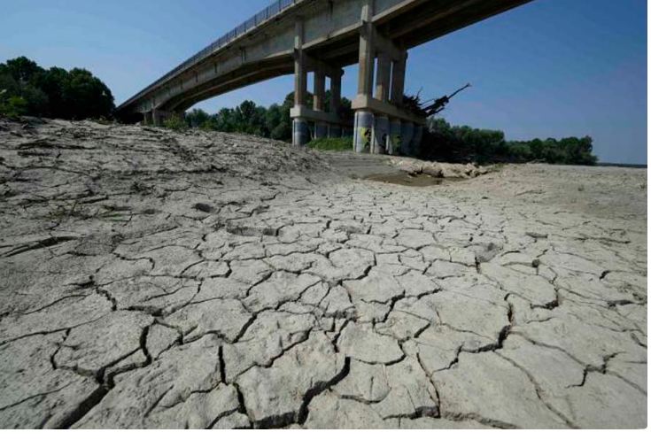 चरम खडेरीको मारमा युरोप, झण्डै आधा क्षेत्र जोखिममा