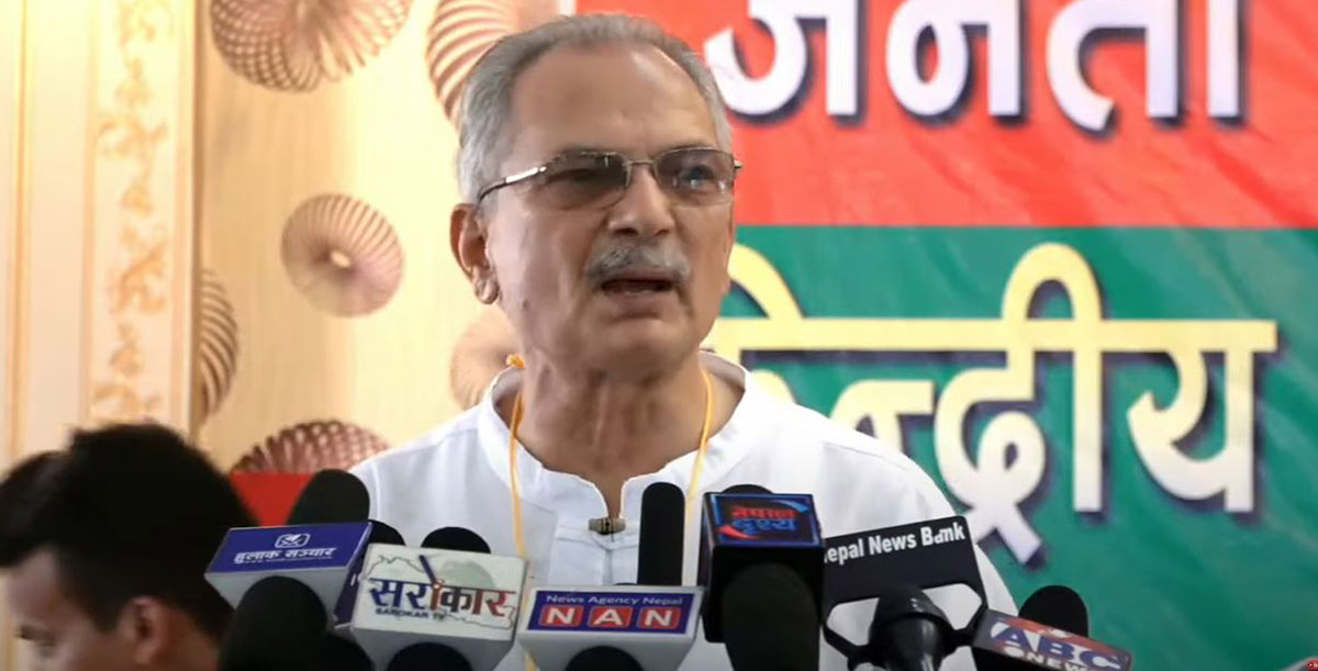 बहुमत हामीसँग छ, यो बैठकलाई अवैध भन्नेहरु झुटा हुन् : भट्टराई