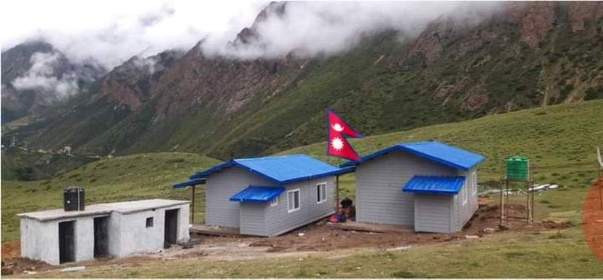 अँध्यारोमा रात बिताउँदै तिङ्कर प्रहरी