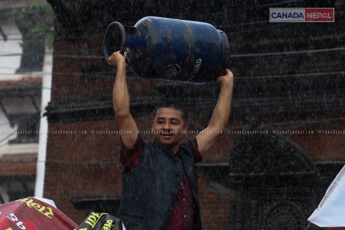 भ्रष्टाचारविरुद्ध एमालेको प्रदर्शन (तस्वीरहरु)