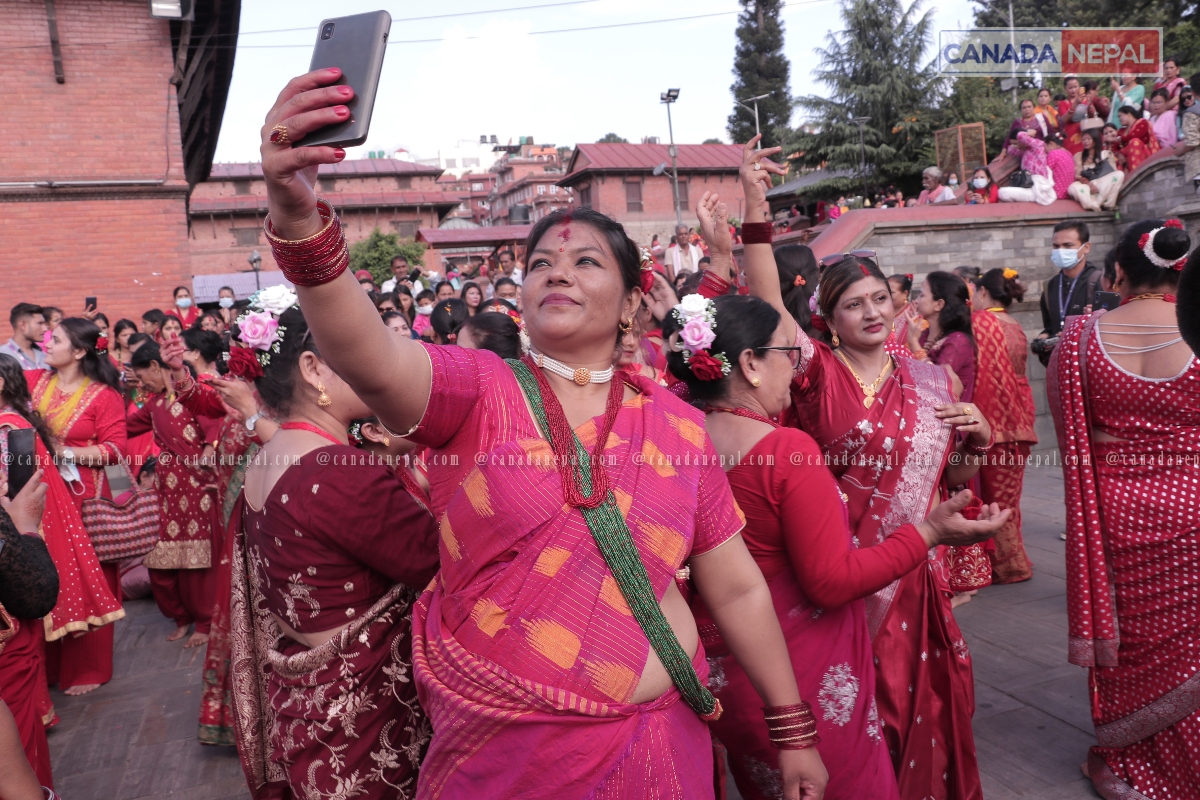 पशुपतिनाथमा तीज रौनक (तस्वीरहरु)