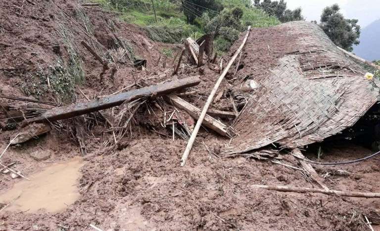 पोखरामा पहिरोले घर पुरिँदा एकको मृत्यु, एक घाइते