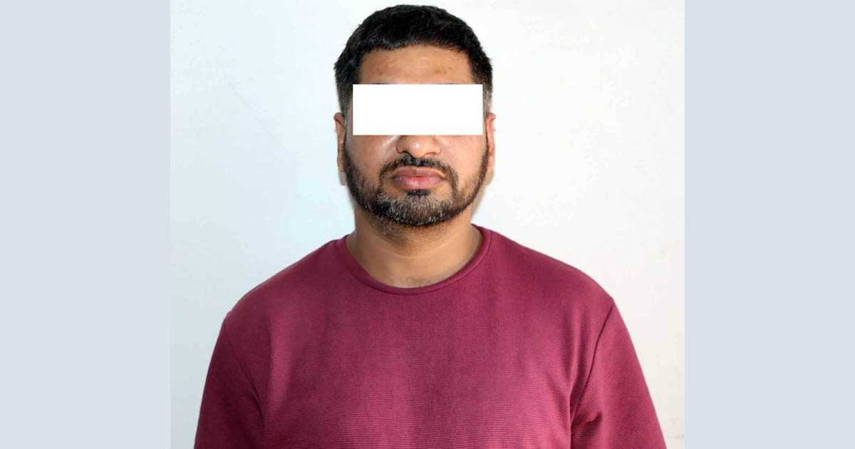१२ थान मोबाइलसहित भारतीय नागरिक पक्राउ