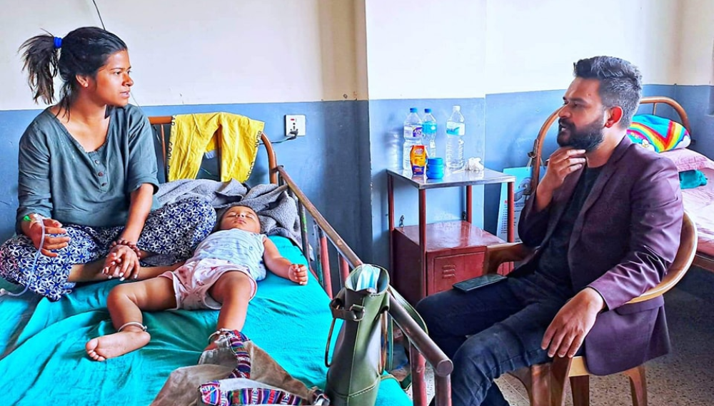बालेनले भेटे निहारिका, भने, ‘डीएनए टेस्टका लागि एउटी आमा जल्न तयार हुनुपर्ने ?’