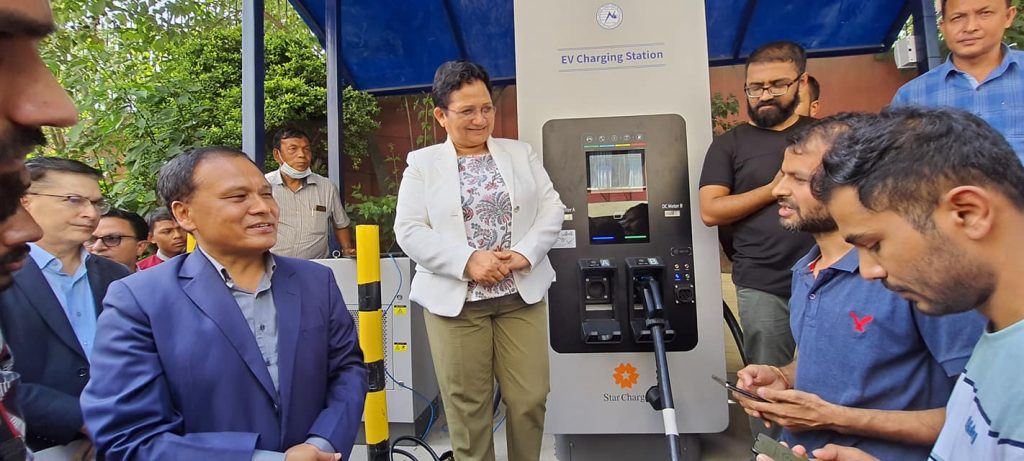 रत्नपार्कमा विद्युतीय सवारी चार्जिङ स्टेसन सञ्चालनमा