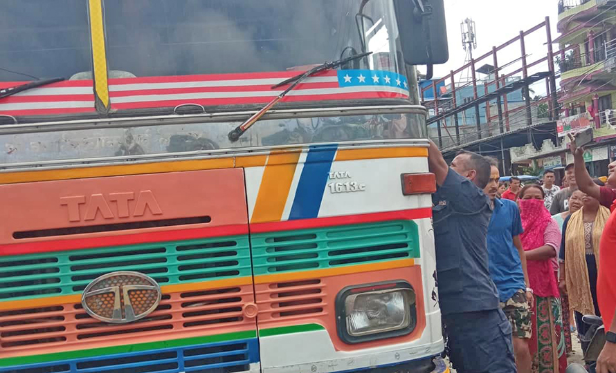 मोरङमा रोकिराखेको कन्टेनरभित्र शव फेला
