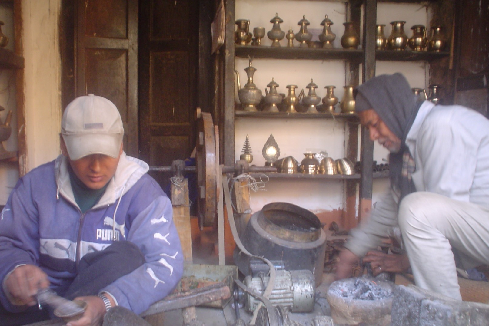 ऐतिहासिक टक्सार बजारका धातु उद्योग संकटमा