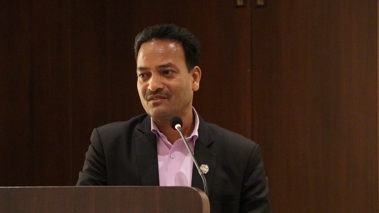 अघिल्लो नेतृत्वलाई गाली गर्न हुँदैन : मन्त्री गहतराज