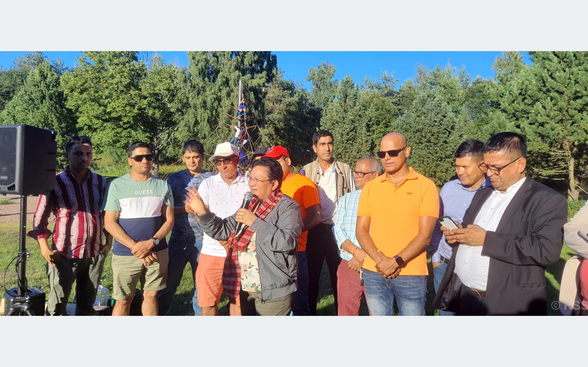 नेपालमै सुखी जीवन बिताउन सकिन्छ : मन्त्री भुसाल