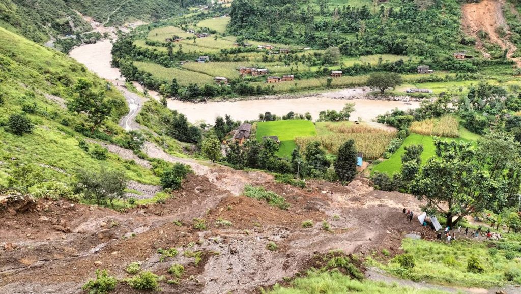 रुकुममा बाढी पहिरोले दुई सय रोपनी खेतबारीको मकै धानबाली नष्ट