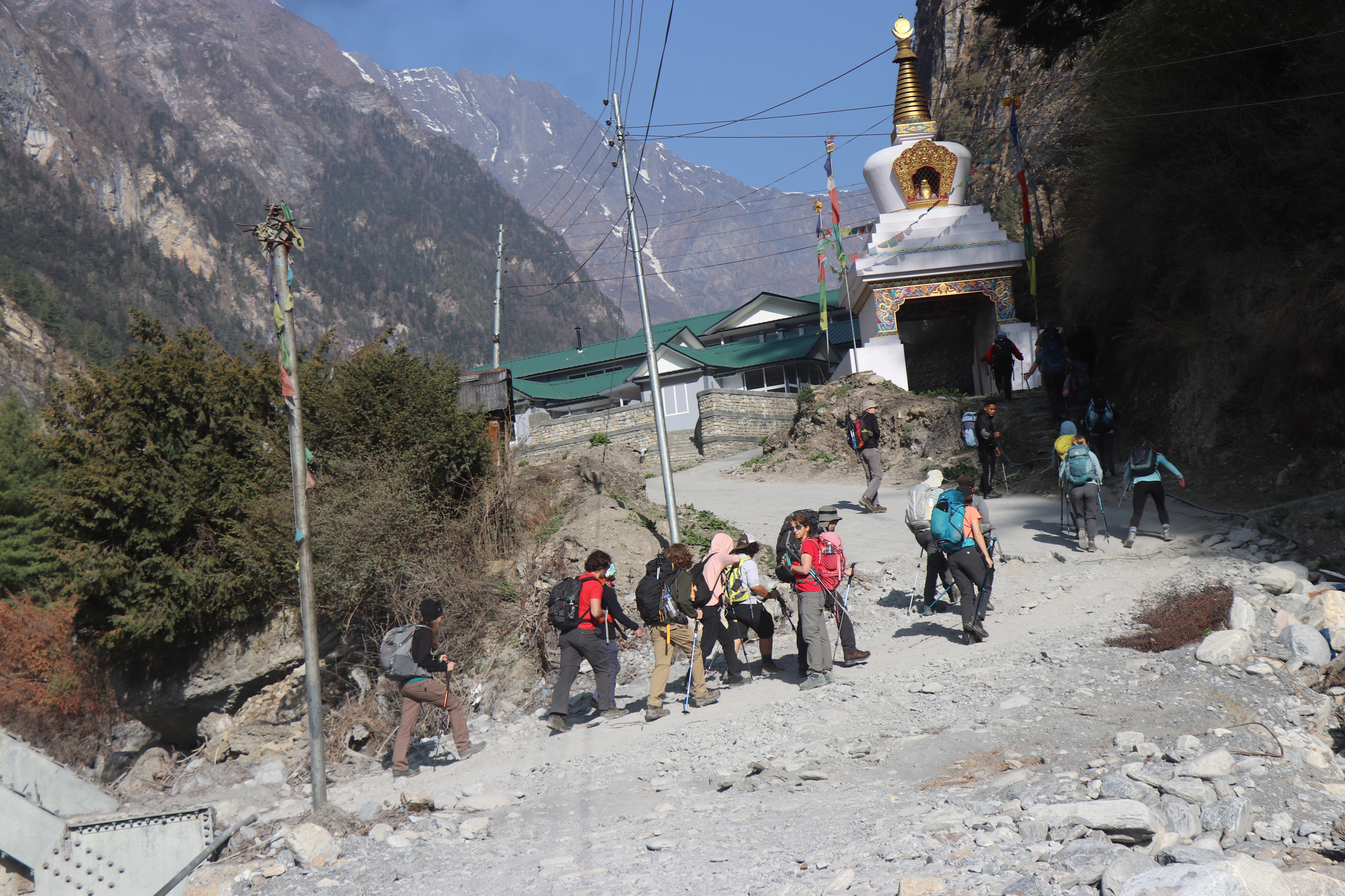 अन्नपूर्ण पदमार्गः छोटियो यात्रा, घटेन सास्ती