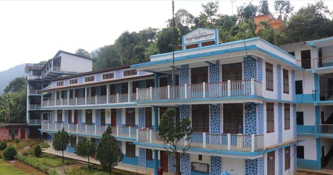 आर्थिक संकटकालको घोषणा गरेको गुल्मीको रेसुङ्गा क्याम्पसलाई नगरको १ करोड आर्थिक सहयोग