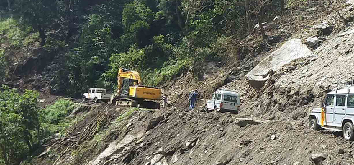 अवरुद्ध डुम्रे-बेँसीसहर सडक सञ्चालन