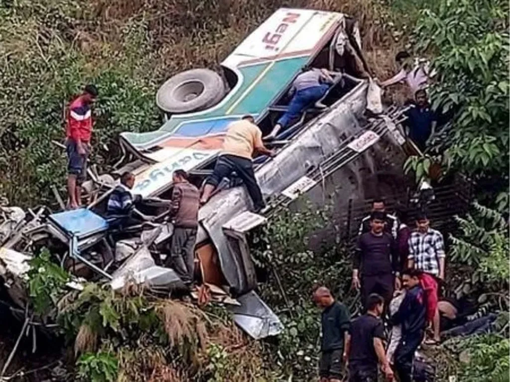 भारतको उत्तराखण्डमा बस दुर्घटनामा मृतकको संख्या ३६ पुग्यो