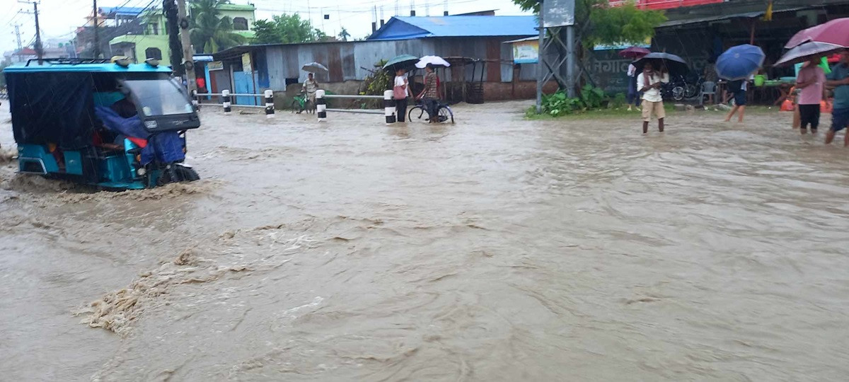 मोरङ र सुनसरीमा भारी वर्षा, सतर्क रहन अनुरोध