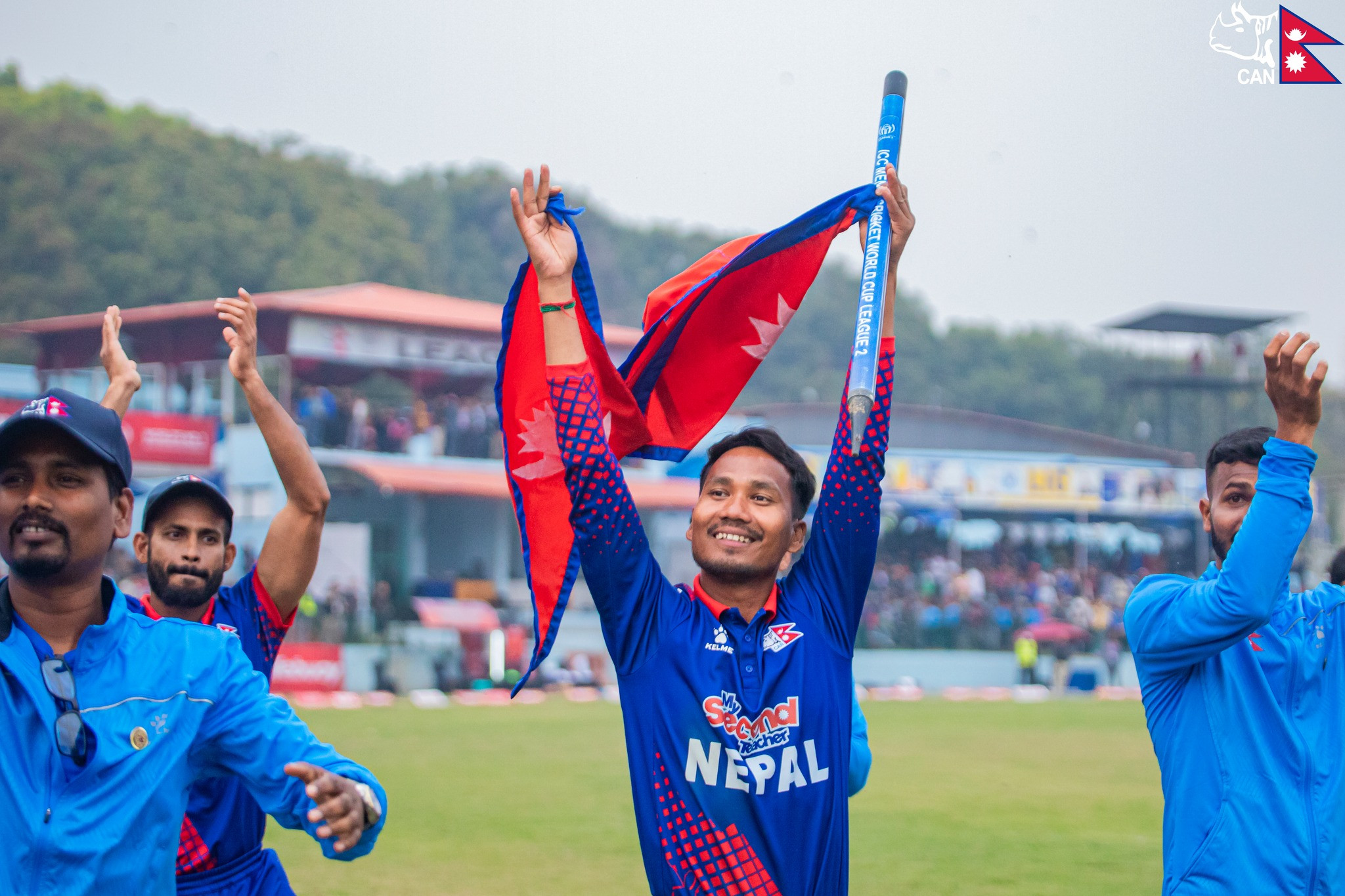 ललितले दिलाए नेपाललाई लगातार सफलता, युएईले नवौँ विकेट गुमायो