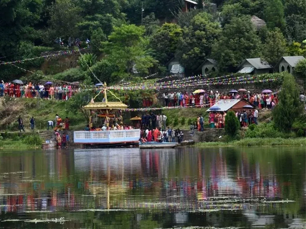 नाग पञ्चमीको मेला भर्न टौदहमा भक्तजनको घुइँचो