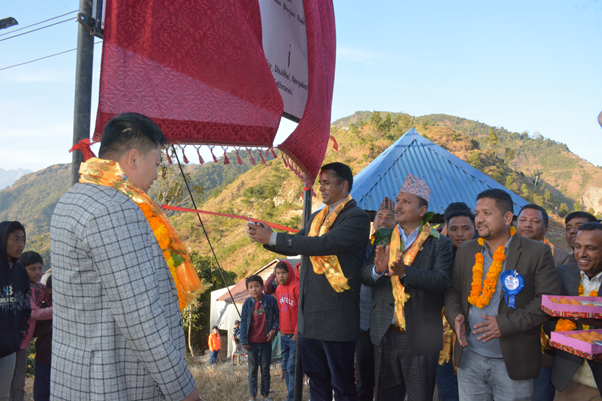 डाँडापारिका गाउँमा पूर्वाधार विस्तारले पलायो आशा