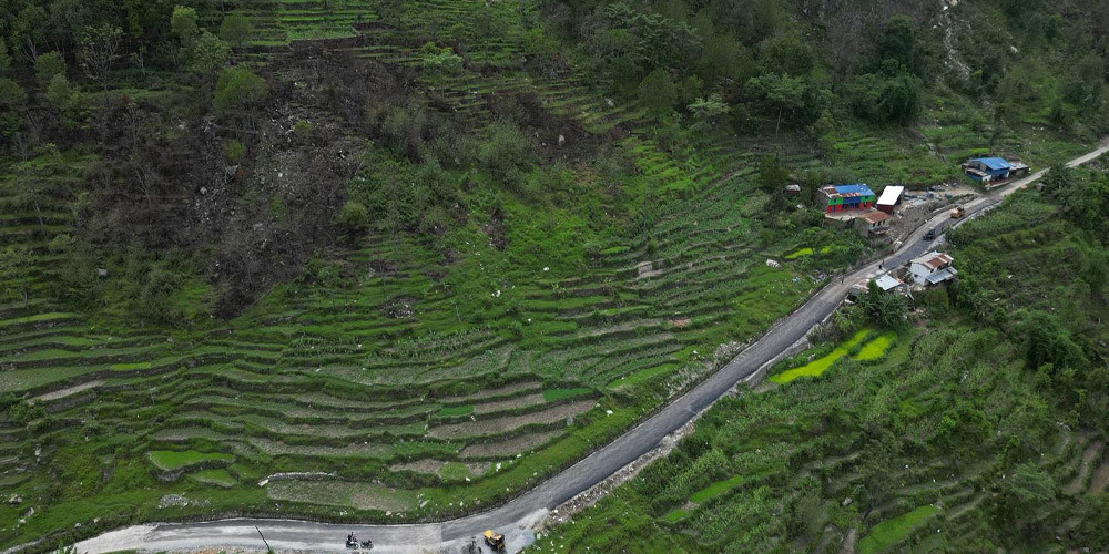 सहज बन्दै बेनीका सडक