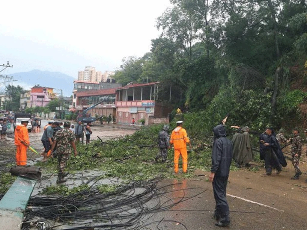 ललितपुरको दक्षिणी भेग सडक, विद्युत् र सञ्चार सम्पर्कविहीन