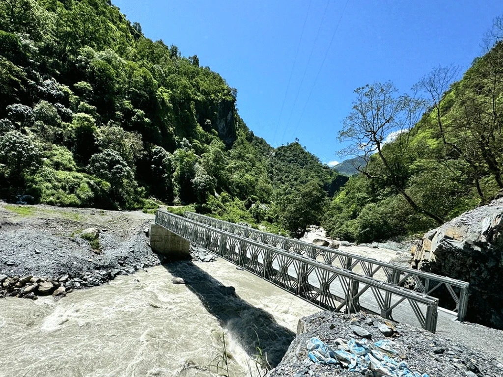 म्याग्दी नदीमा ‘बेलिब्रिज’ जडान 