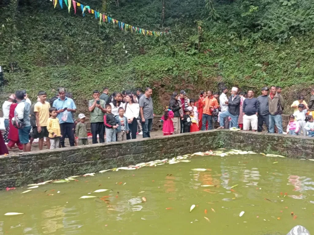 महादेव पोखरीमा दर्शनार्थीको घुइँचो