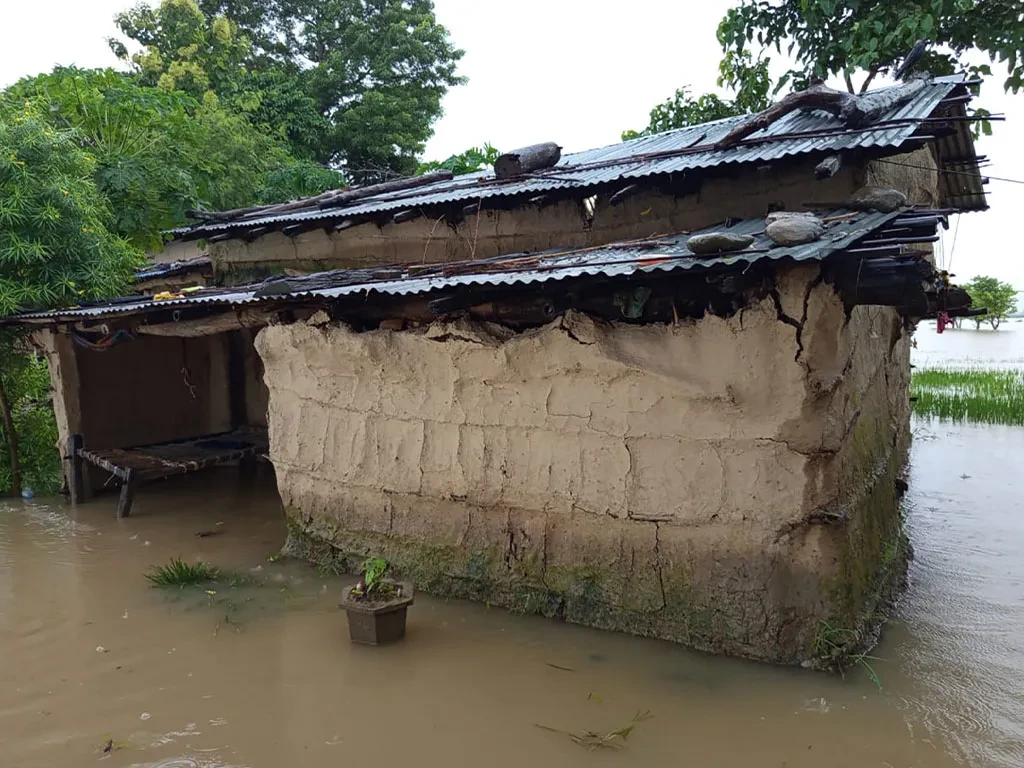 बाढीका कारण जनजीवन प्रभावित