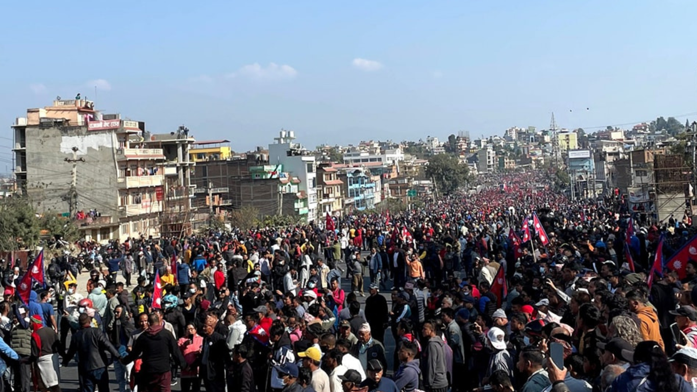 दुर्गा प्रसाईंको रिहाइको माग गर्दै सानोठिमी–सल्लाघारी सडक अवरोध