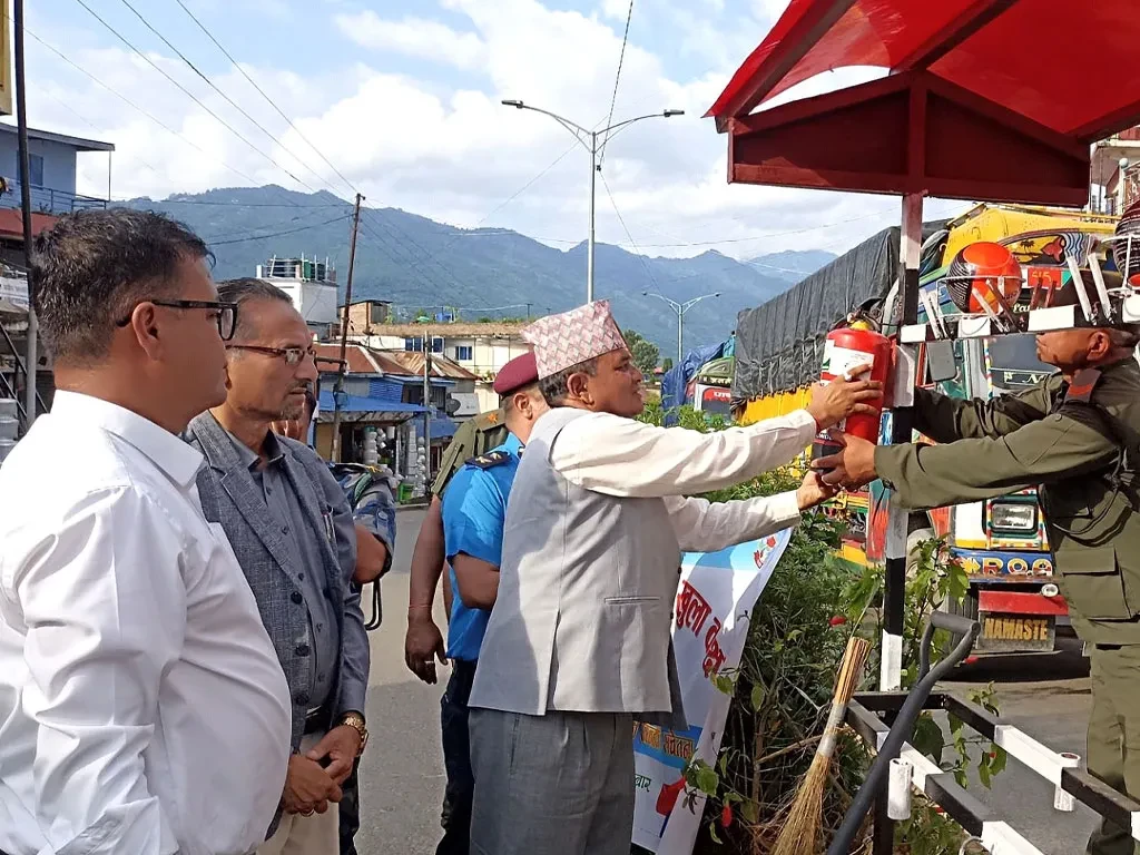 फिदिममा विपद् सहायता सामग्रीको खुला कक्ष स्थापना