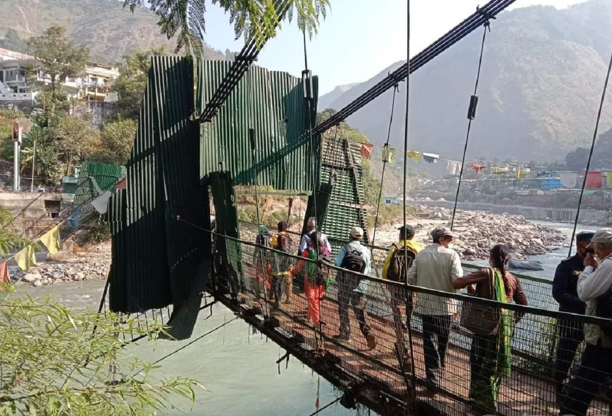 गौरा नजिकिएसँगै सीमा नाकामा भीडभाड, घर फर्किंदै परदेशी