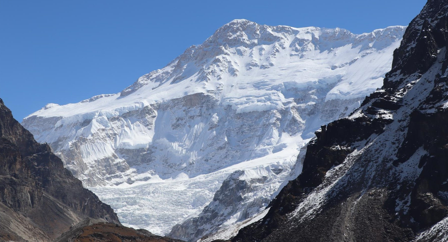 हिमाल जोगाउने अभियानमा सिरिजंघा गाउँपालिका