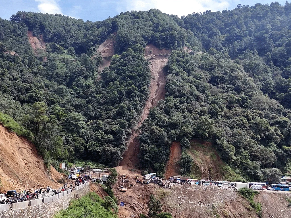 वसन्तको दिदीको बिहे गर्ने र भाइ पढाउने सपना झ्याप्ले खोलाले पुर्यो