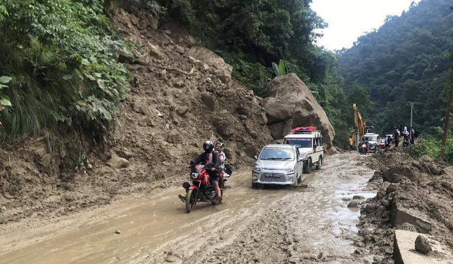 हेटौँडा-काठमाडौं जाँदा वैकल्पिक सडक प्रयोग गर्न आग्रह