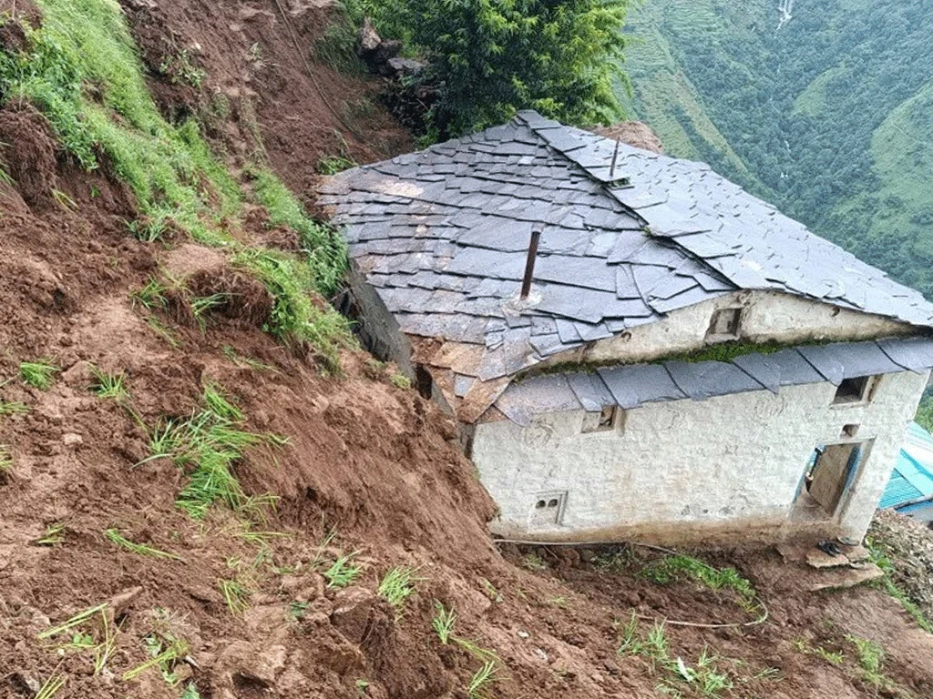 शङ्खरापुर र मेलम्चीको सीमाका दुई गाउँ उच्च जोखिममा