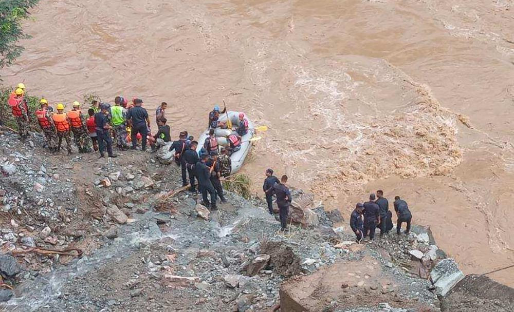 त्रिशूलीमा बेपत्ताको खोजीका लागि १२ भारतीय टोली घटनास्थलमा