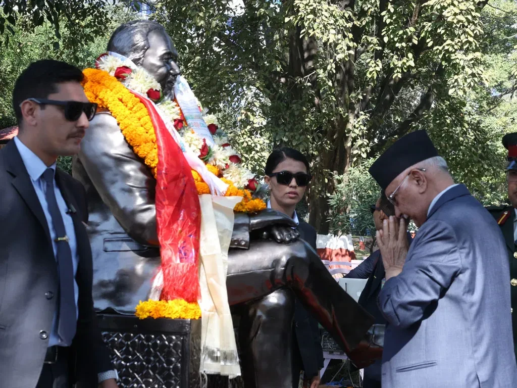 प्रधानमन्त्रीद्वारा मानवअधिकारवादी नेता तुलाधरप्रति श्रद्धाञ्जली व्यक्त