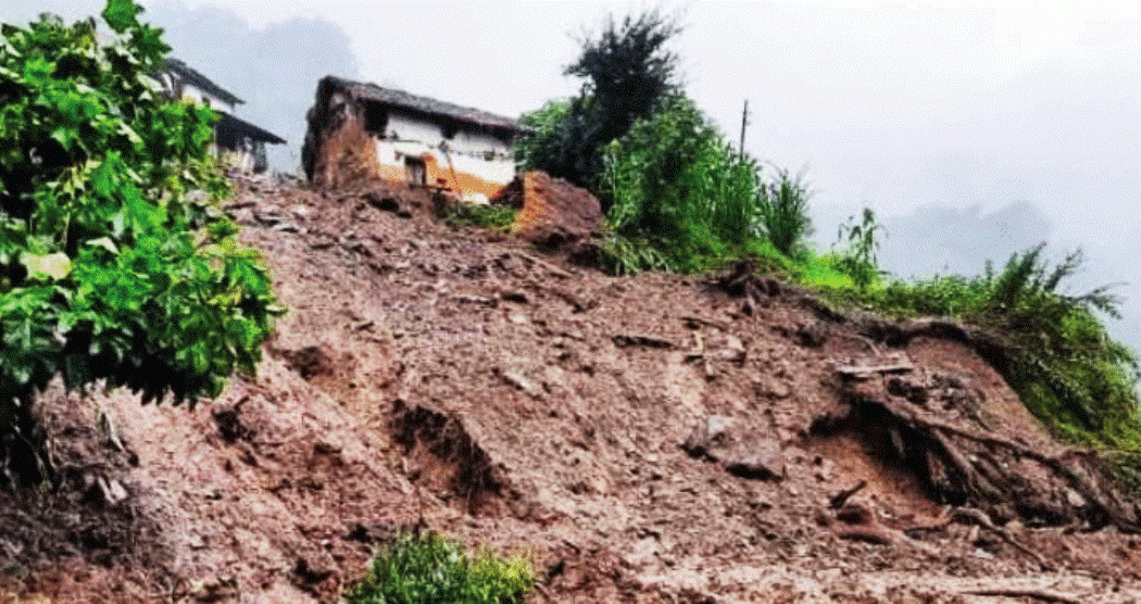 रौतहटमा बाढीपहिरो लगायत विपद्‌मा परी ३८ जनाको मृत्यु